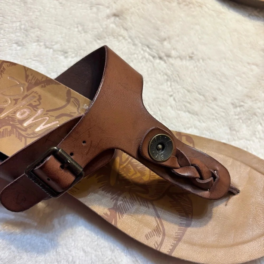 Blowfish Malibu Greco Thong Sandals Size 9 Brown Buckle Detail Braided T-Strap
